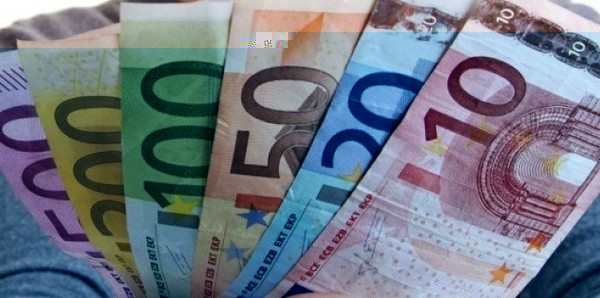 Ofertas de préstamos de dinero entre los individuos