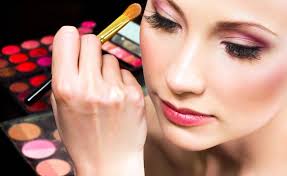 CURSO DE ESTÉTICA, PELUQUERIA Y MAQUILLAJE con prácticas.