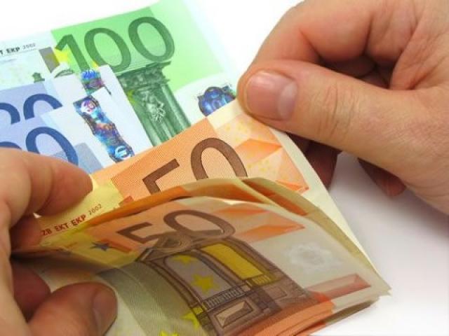 banquero de origen francés y residente en Francia se retiró