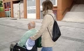Se buscan auxiliares de enfermeria para importante franquicia de Residencias de Ancianos