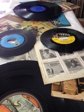 Compro discos vinilo lps y singles.